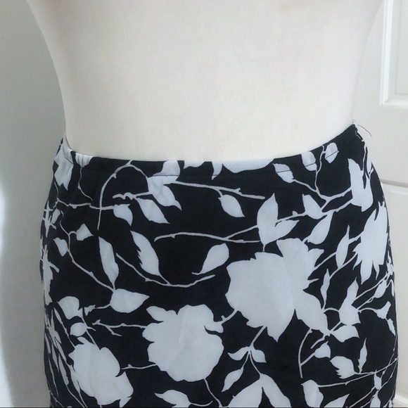 Vintage Impressions Floral Skirt - Picture 4 of 5
